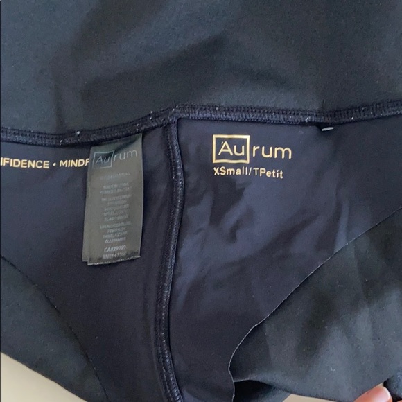 Aurum Glow Legging - Size XS - Picture 8 of 8
